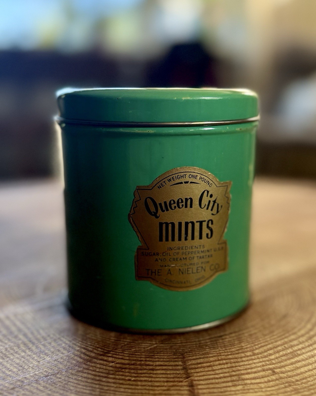 Queen City Mints Art Deco Advertising Tin, A. Nielen Cincinnati OH Green & Gold