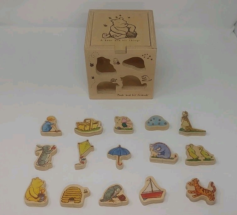 SCHYLLING Classic WINNIE THE POOH Wooden Shape Sorting Cube w/ 15 Figures Rare SCHYLLING Classic WINNIE THE POOH Wooden Shape Sorting Cube w/ 15 Figures Rare