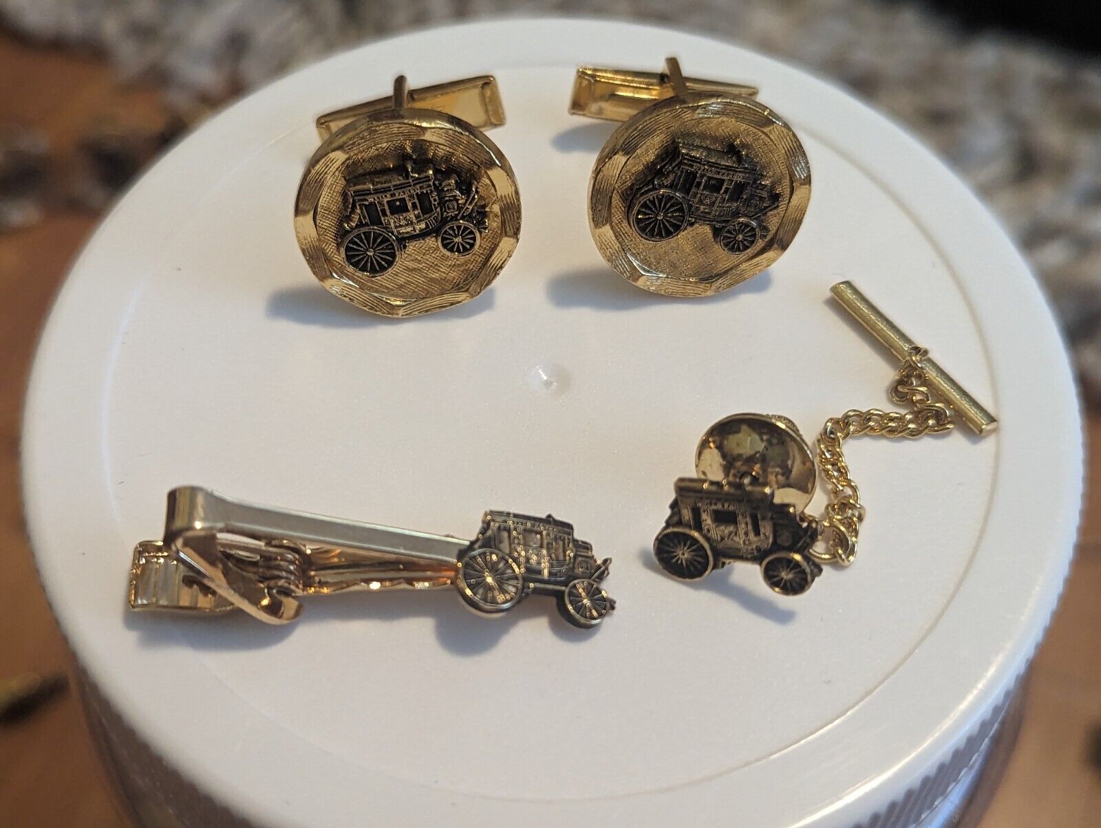 VTG Wells Fargo & Co Stage Coach Pewter Cufflinks Tie Clip Tie Tack Pin Lot Of 3