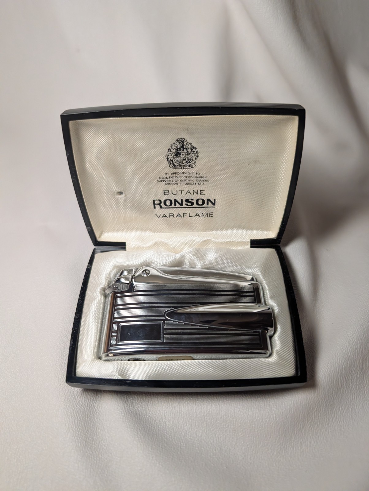 Vintage Ronson Chrome Varaflame Butane Gas Pocket Lighter New In Case (8)