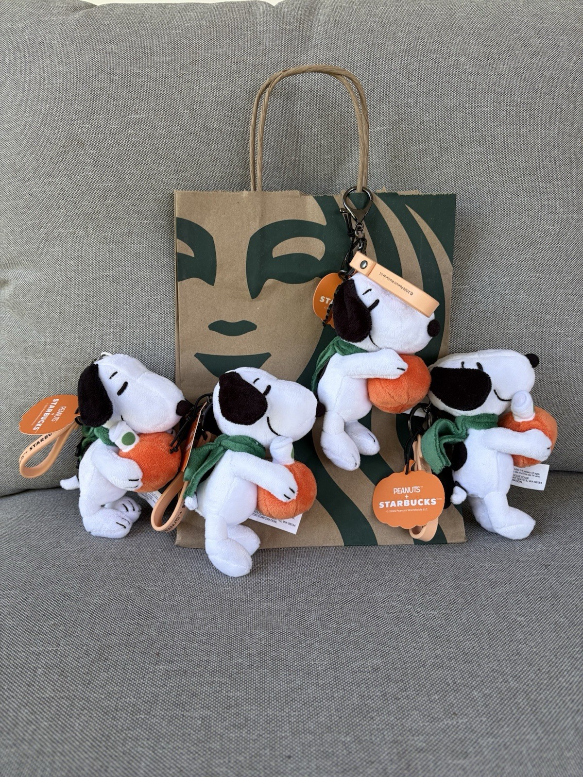 Lot 4 🎃 HOT Starbucks Peanuts Snoopy Keychain ADORABLE Fall Pumpkin New Limited