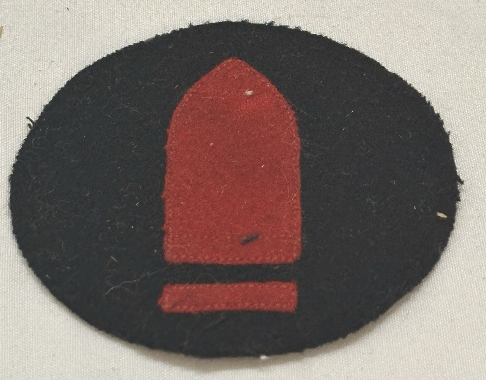 Single M1902 Round Gunner Artillery Chevron. Original For The Dress Coat.