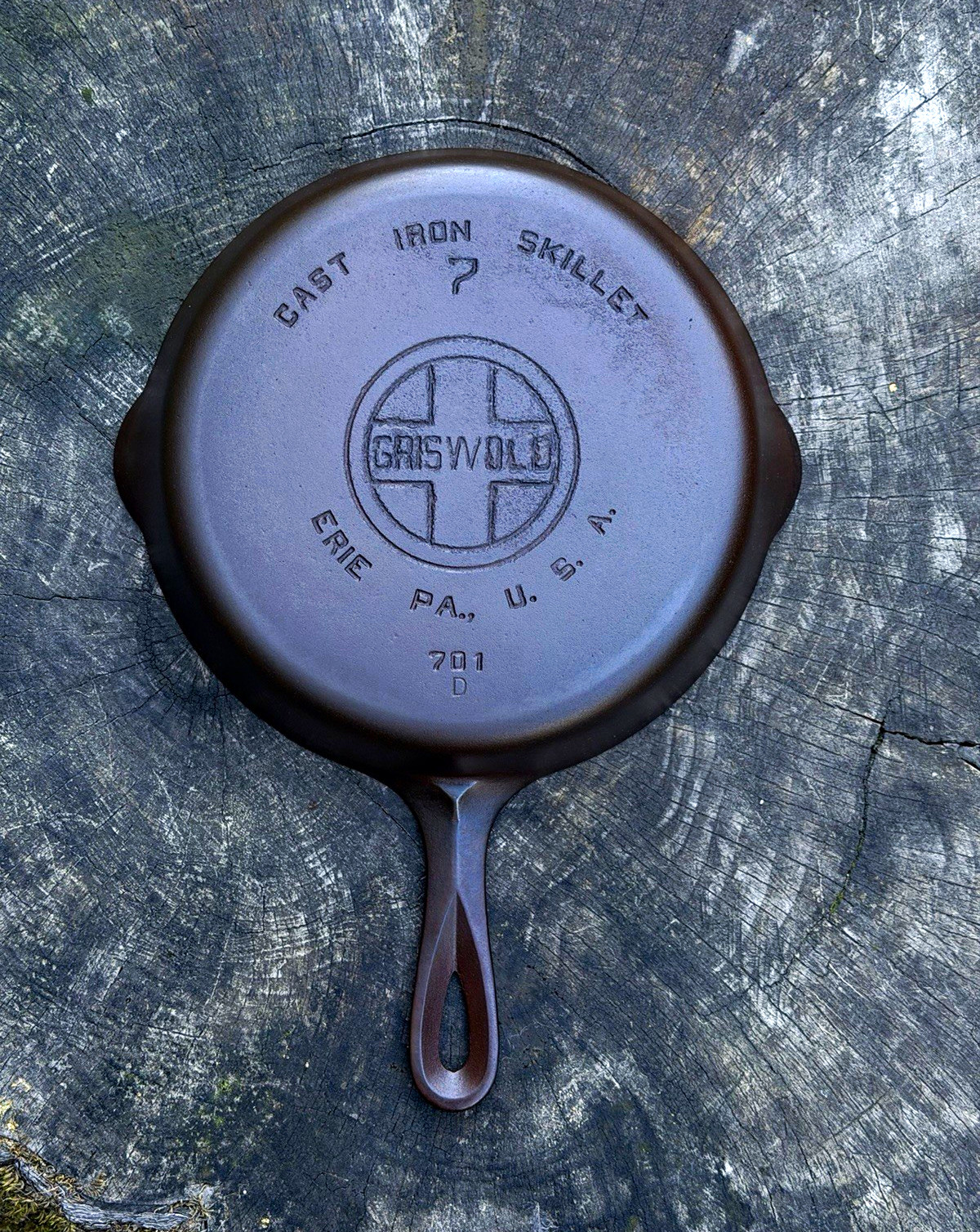 Vintage Griswold No. 7 Large Block Logo 701 D Cast Iron Skillet