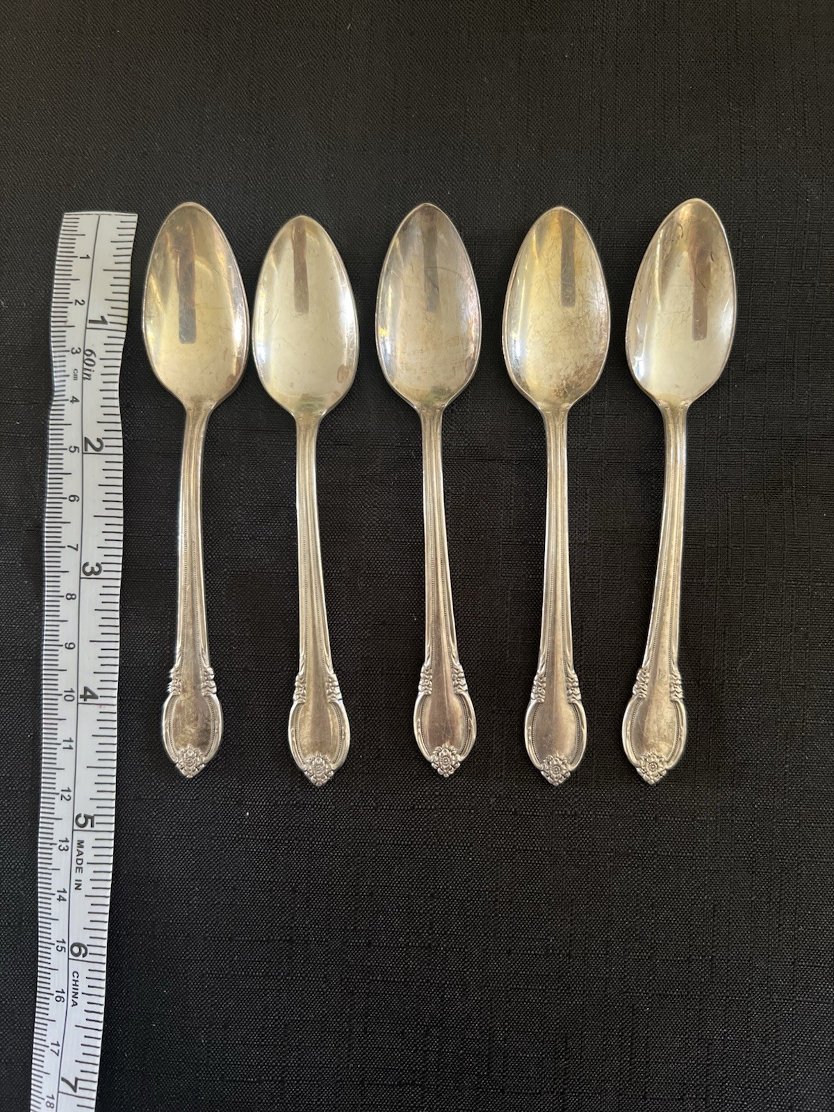 BEAUTUFUL Set Of 5 VTG 1847 Rogers Bros Flatware REMEMBRANCE SilveR Plate 4.5 in BEAUTUFUL Set Of 5 VTG 1847 Rogers Bros Flatware REMEMBRANCE SilveR Plate 4.5 in