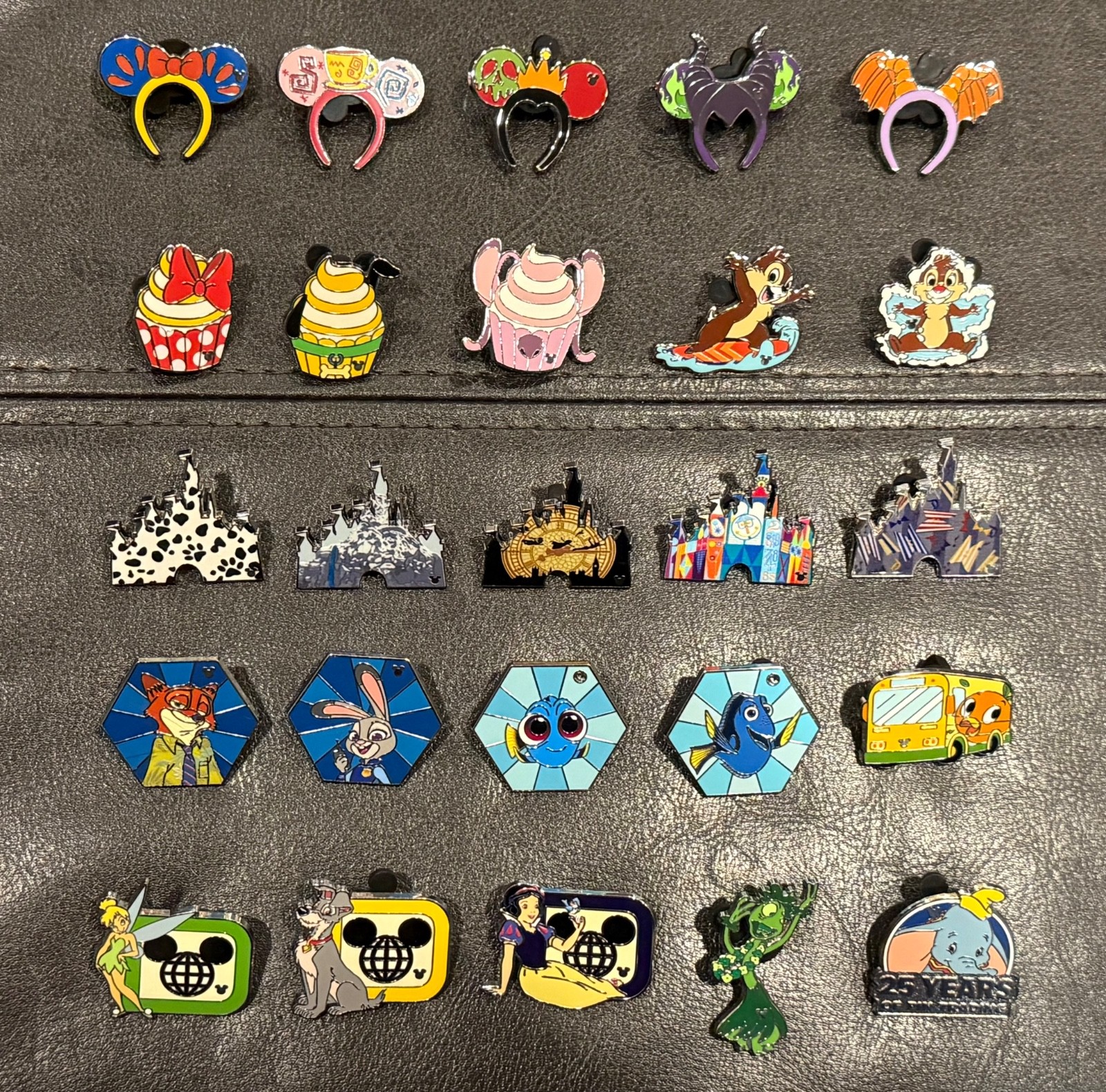 Lot of 25 Authentic Disney Parks Trading Pins- Mix of DL and WDW Pins Lot of 25 Authentic Disney Parks Trading Pins- Mix of DL and WDW Pins