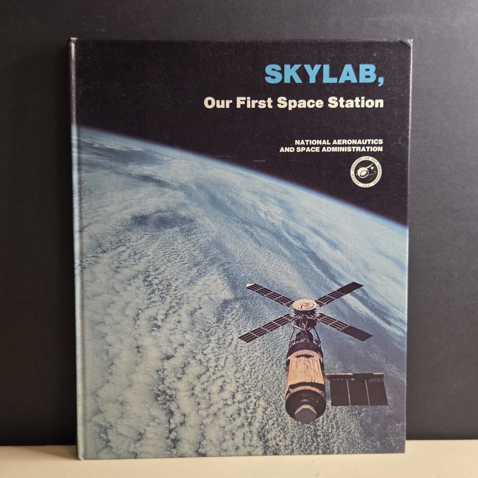 Coll/VTG: 1977 1st/1st Skylab Our First Space Station (NASA SP-400) Coll/VTG: 1977 1st/1st Skylab Our First Space Station (NASA SP-400)