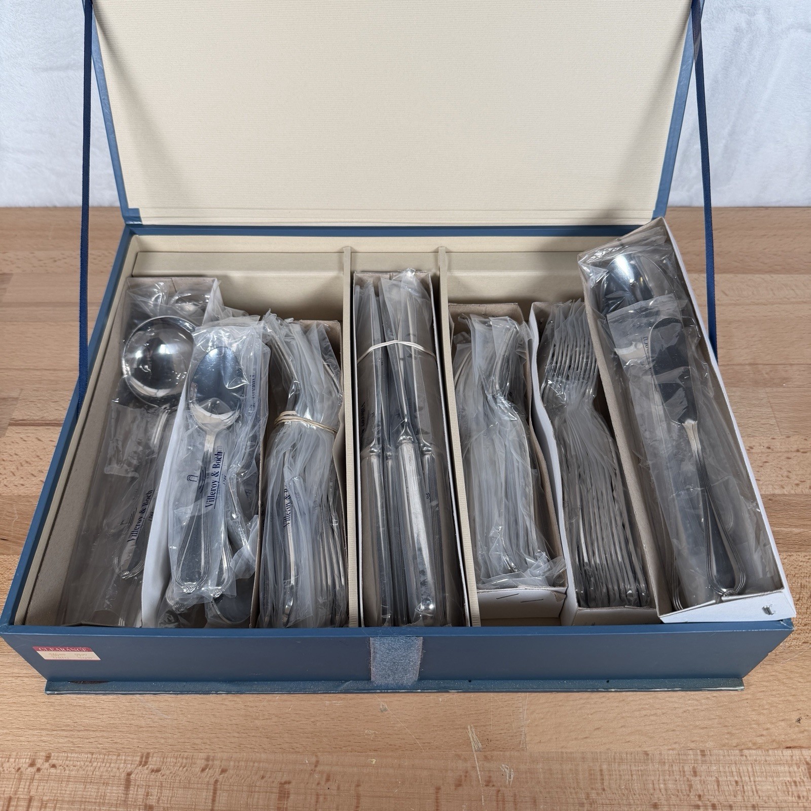 Villeroy & Boch EMILY 18/10 Set For 12 Stainless 66 Piece Vintage - New Open Box Villeroy & Boch EMILY 18/10 Set For 12 Stainless 66 Piece Vintage - New Open Box