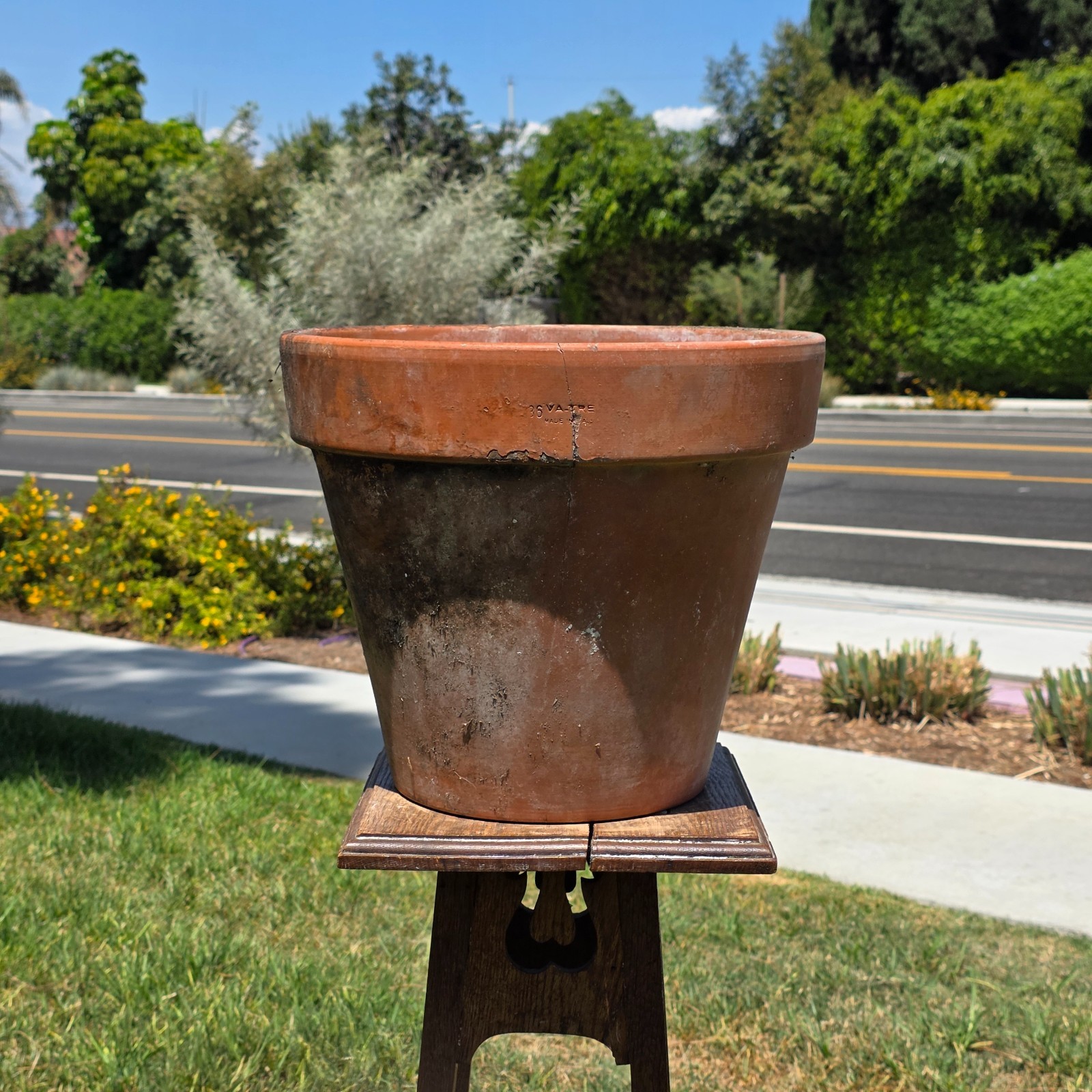 Vintage 1980s Terracotta Garden Planter Pot VA-TRE Vaserie Trevigiane Italy 15 Vintage 1980s Terracotta Garden Planter Pot VA-TRE Vaserie Trevigiane Italy 15