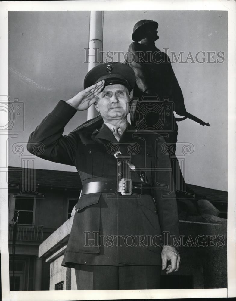 1942 Press Photo Major Bernie Bierman USMC at Quantico Virginia 1942 Press Photo Major Bernie Bierman USMC at Quantico Virginia