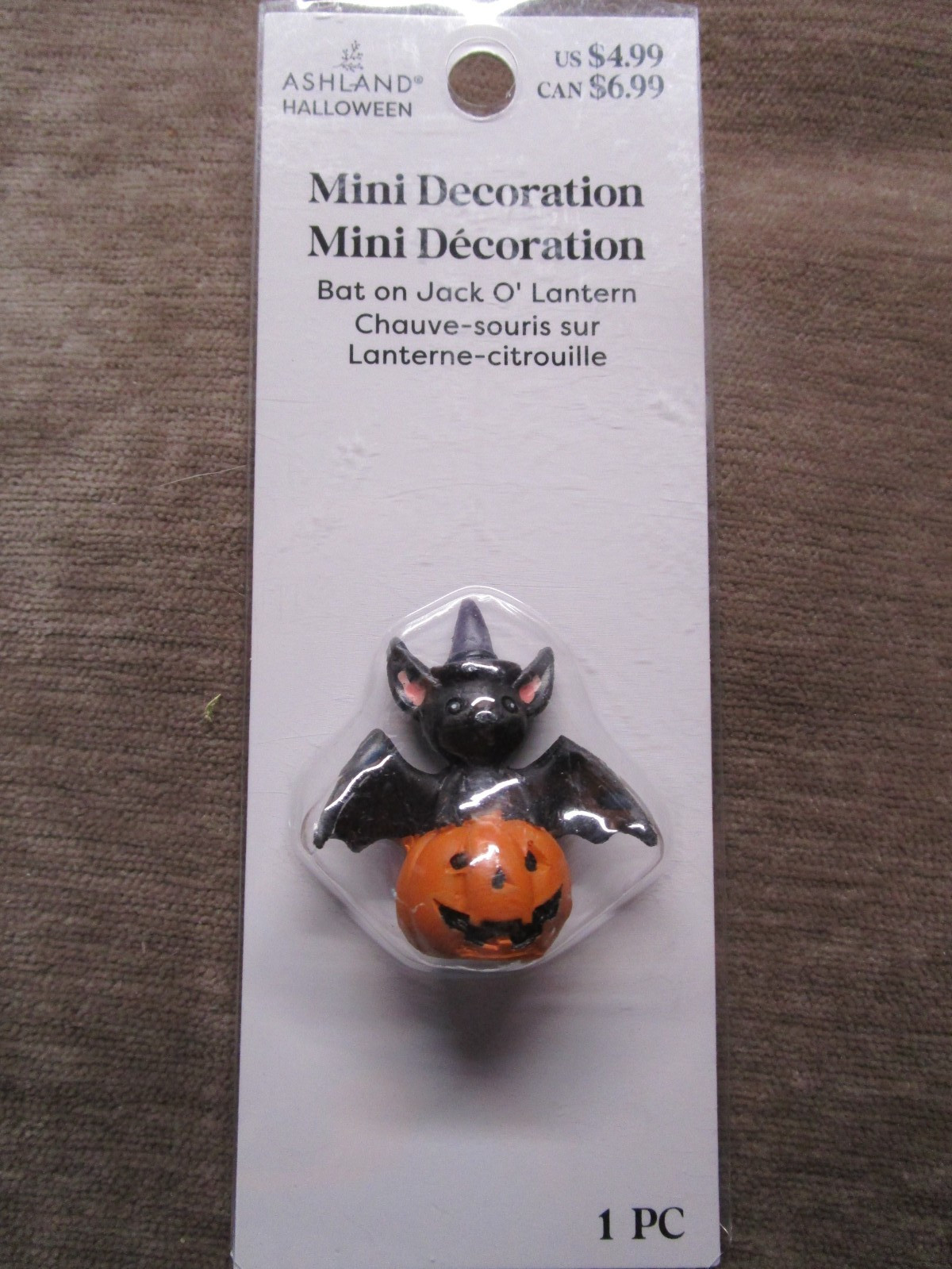 Ashland Halloween Tiny Treasures, Bat On A Jack-O-Lantern  2026  NEW