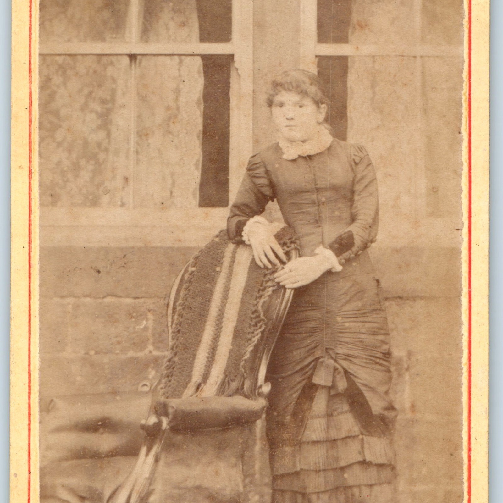 c1870s Leeds, England Cute Girl Portrait CdV Photo James Chapman Studio 4\