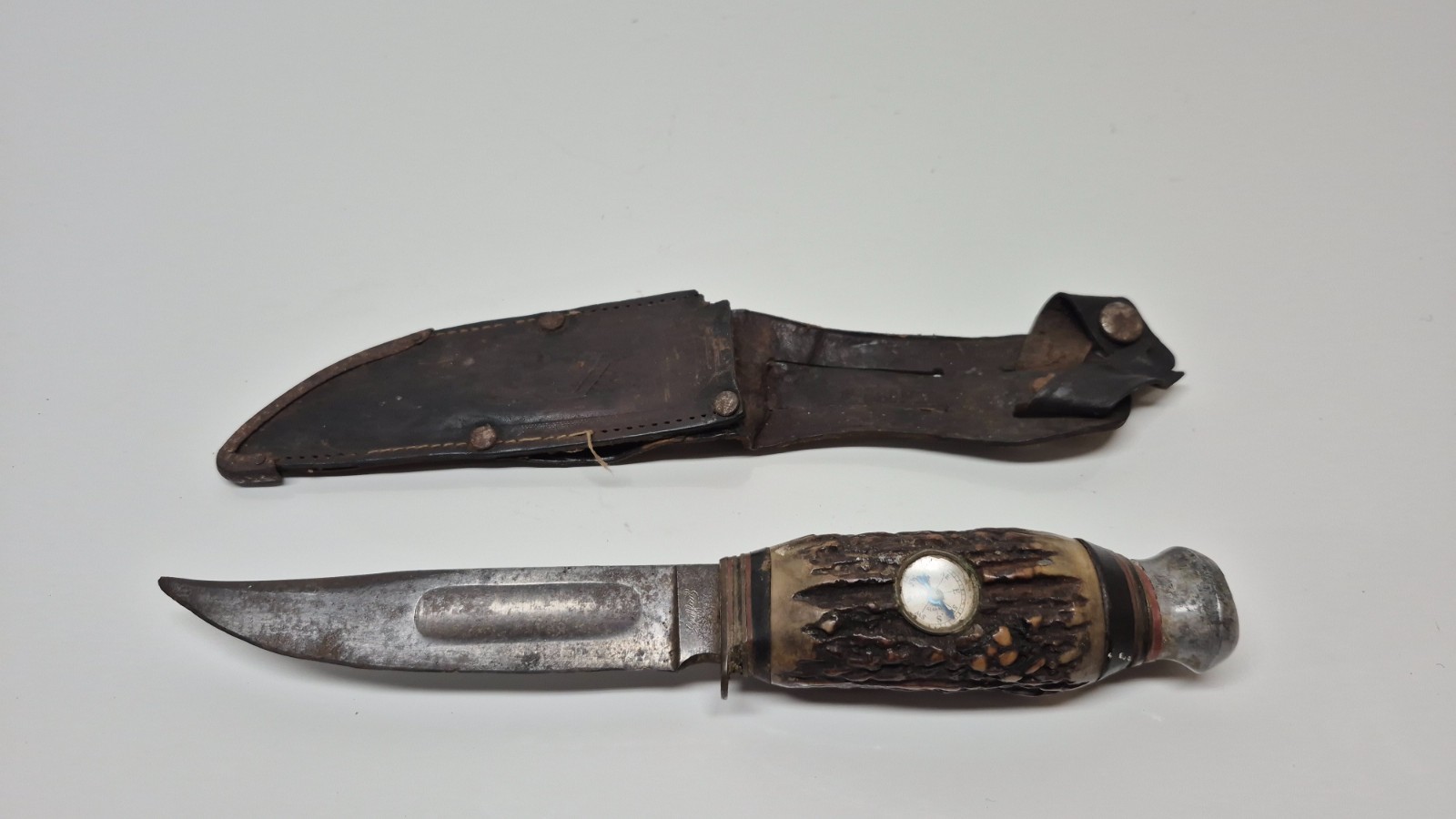 Rare Griffon Germany Solingen 3189 - 4 1/2 Fixed Blade Knife with Compass