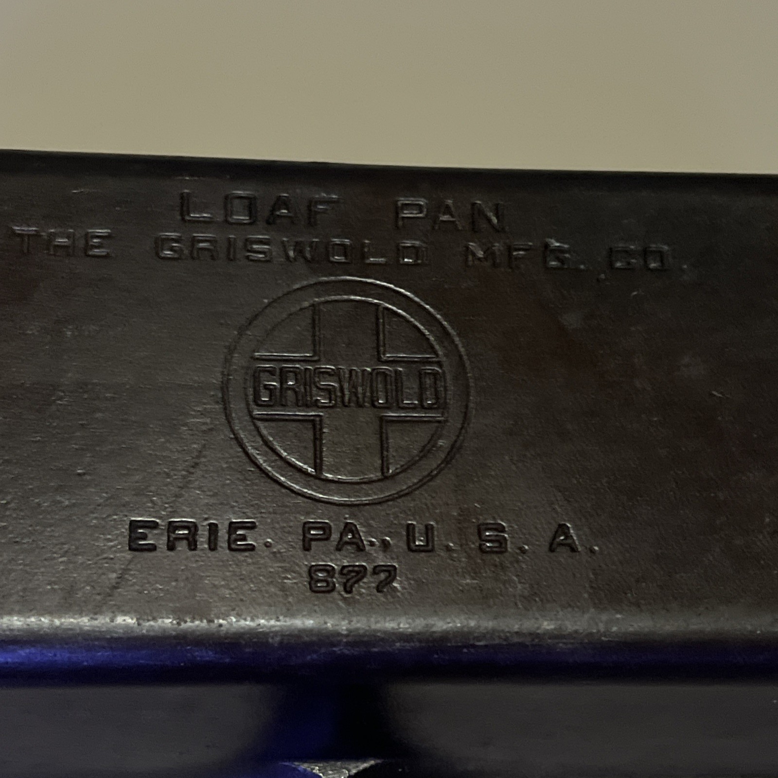 **RARE** GRISWOLD CAST IRON LOAF PAN #877 ERIE PA U.S.A.