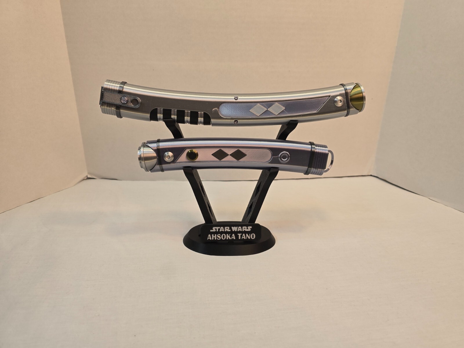 Ahsoka Tano Inspired Lightsaber Replica and Stand, Star Wars