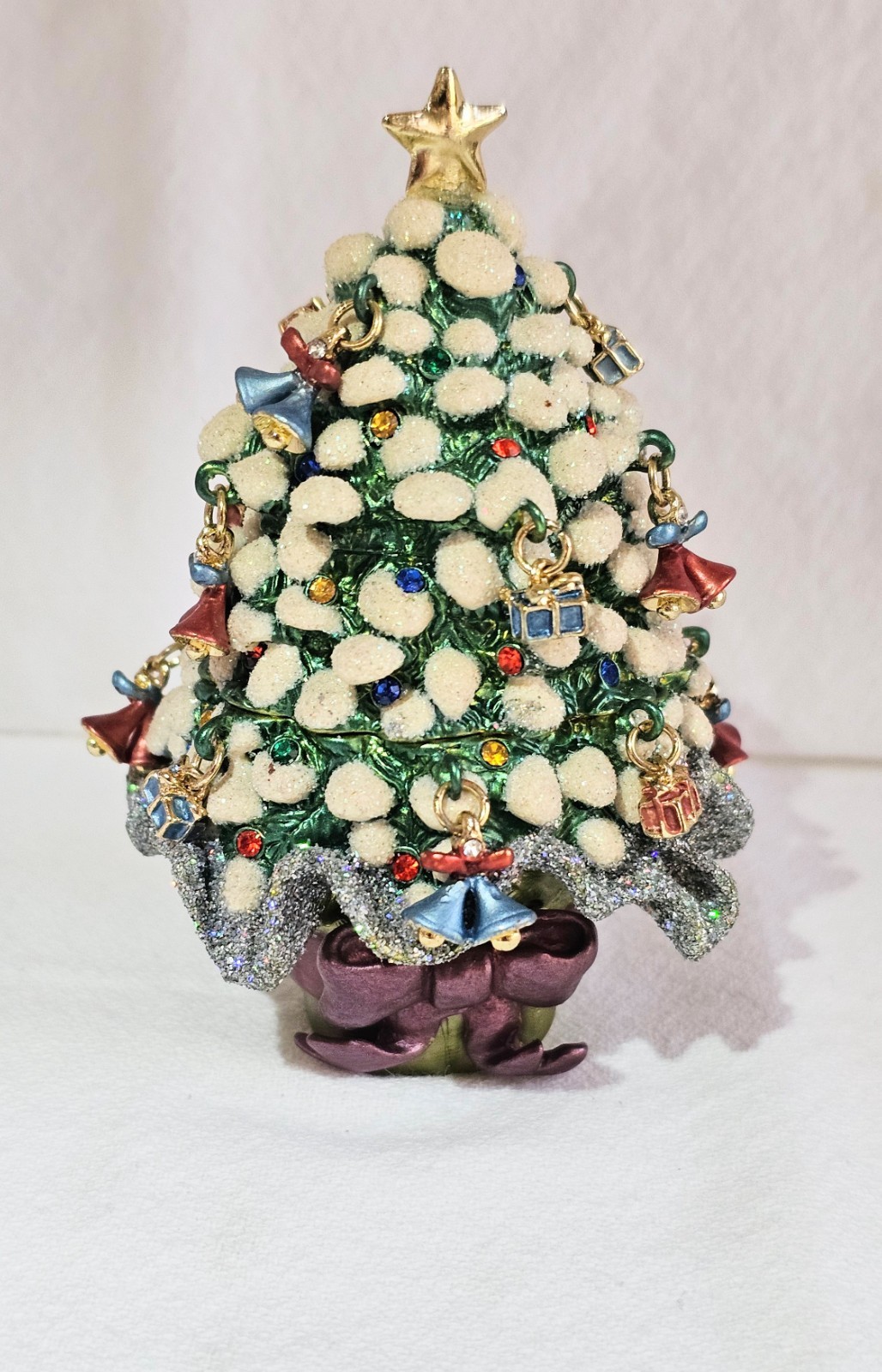 Vintage Rucinni Christmas Tree Hinged Magnetic Trinket Box Jeweled Enamel Charms Vintage Rucinni Christmas Tree Hinged Magnetic Trinket Box Jeweled Enamel Charms