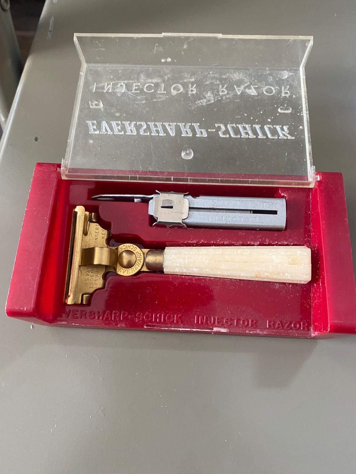 Vintage Eversharp Schick Injector Safety Razor & Blades w/Case-Akro Agate Handle
