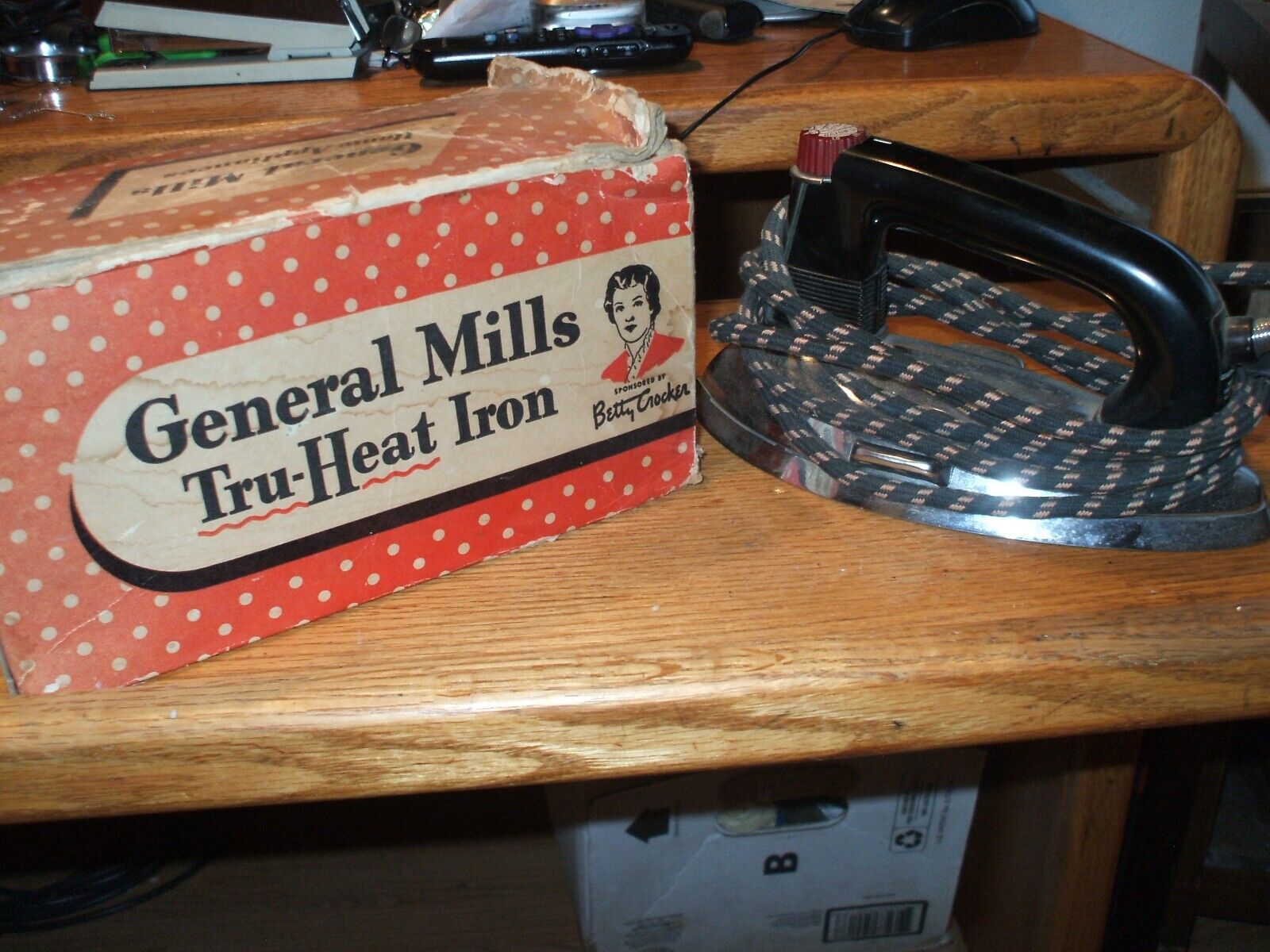 Circa 1950 Betty Crocker GE General Mills 1C Tru-Heat Iron in Box, 