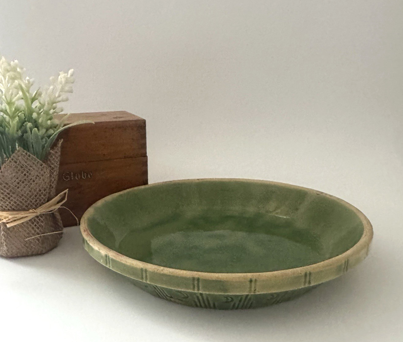 Watt Pottery Moon & Stars Green Glaze Yellow Ware 8.5\