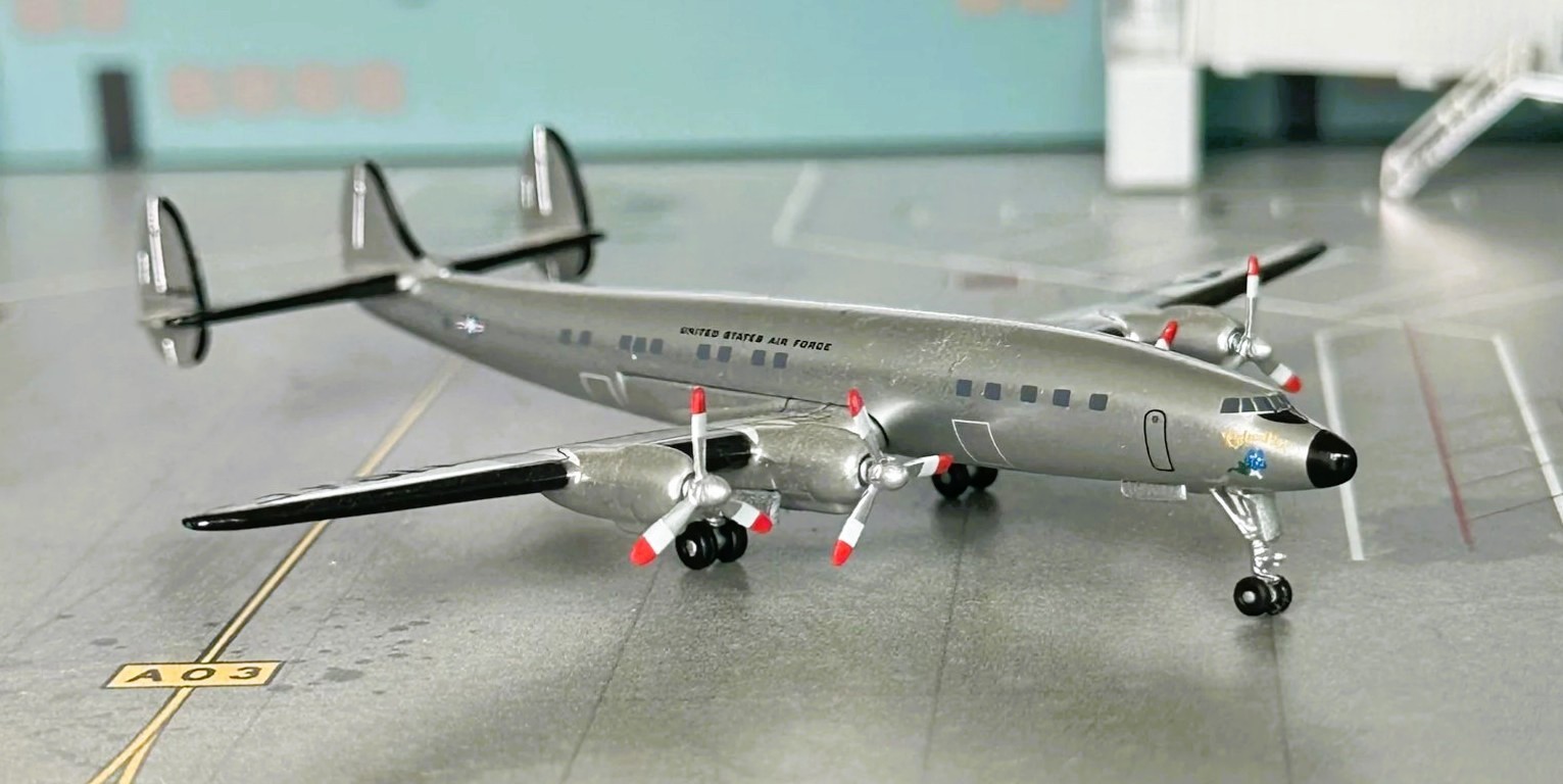 Aeroclassics USAF Lockheed VC-121A Columbine 48-0614 Diecast 1/400 Model Plane