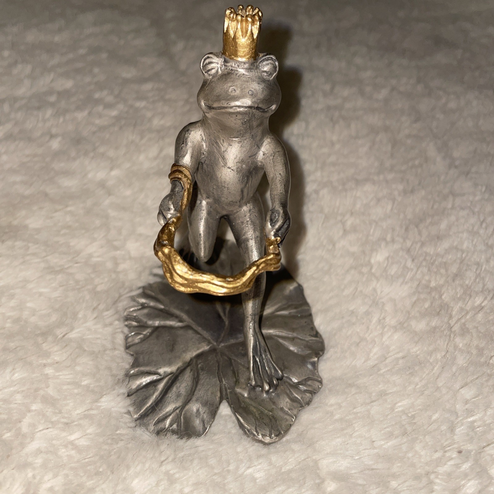 1993 SPI Pewter Adorable Frog Holding A Glass Vase Figurine 4 1993 SPI Pewter Adorable Frog Holding A Glass Vase Figurine 4