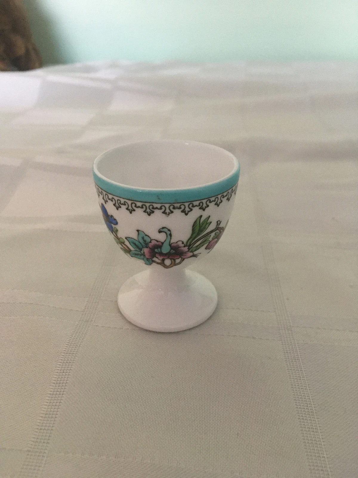 Antique 1862 Royal Worcester Egg Cup – Signed & Numbered W7908 Antique 1862 Royal Worcester Egg Cup – Signed & Numbered W7908
