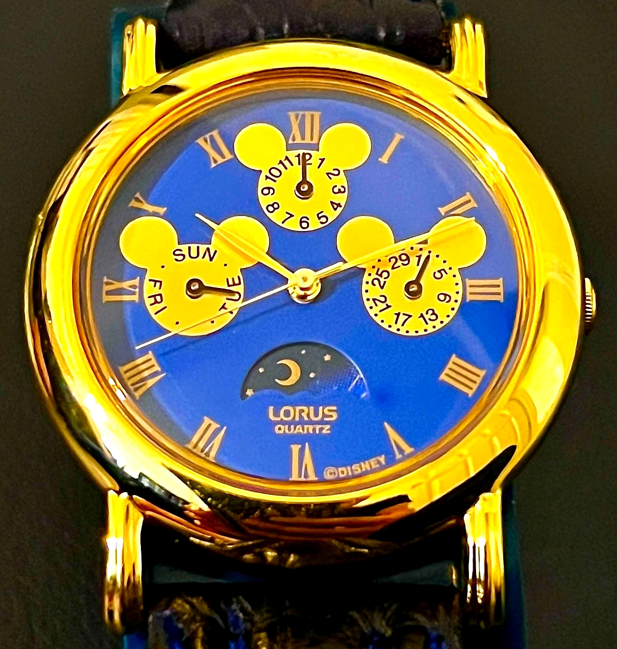 Vintage Lorus Seiko Disney Mickey Mouse Moon Phase Watch | Triple Calendar Vintage Lorus Seiko Disney Mickey Mouse Moon Phase Watch | Triple Calendar