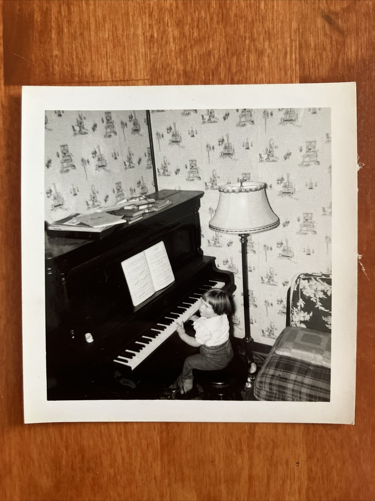Vtg Found Photo Cute Girl Playing Piano Child 4 x 3 1950s Vtg Found Photo Cute Girl Playing Piano Child 4 x 3 1950s