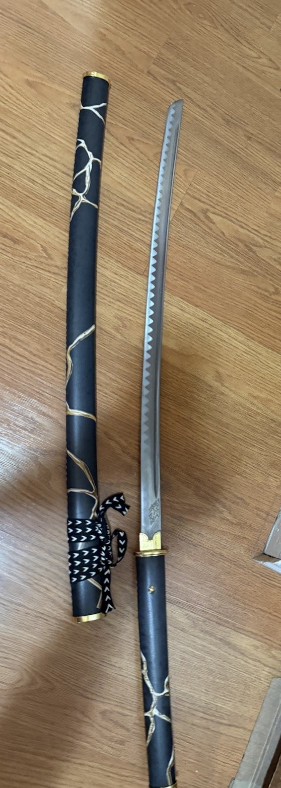 Black Or White Gilded Katana Sword Metal & Sheath Pick 1 Black Or White Gilded Katana Sword Metal & Sheath Pick 1