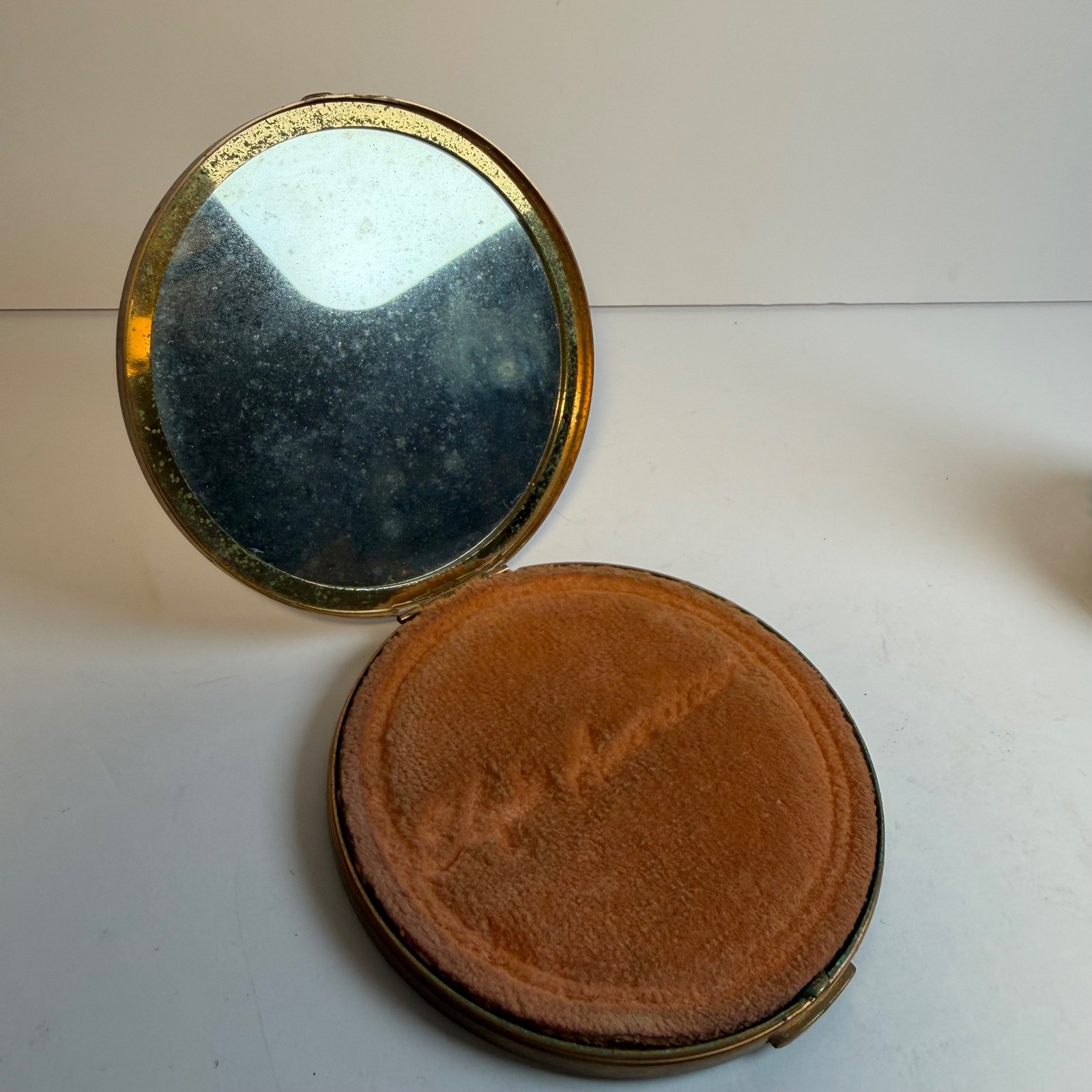 Vintage Elgin American Gold Tone Floral Powder Compact Mirror 1950s MCM Vanity