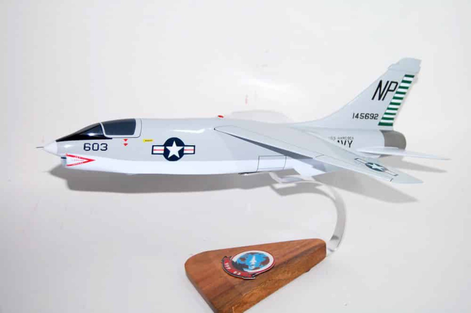 VFP-63 Eyes of the Fleet RF-8 (1968) Model,Vought F-8 Crusader,18\