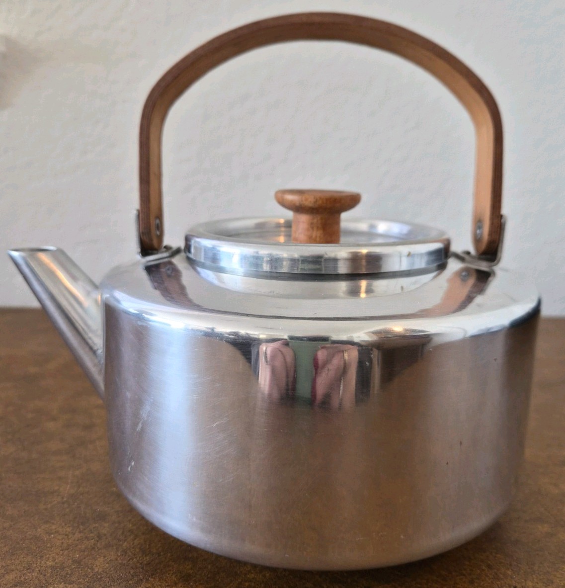 Vintage MCM Copco Aluminum Michael Lax Design Teapot #817 w Teak Handle 2.5L Vintage MCM Copco Aluminum Michael Lax Design Teapot #817 w Teak Handle 2.5L