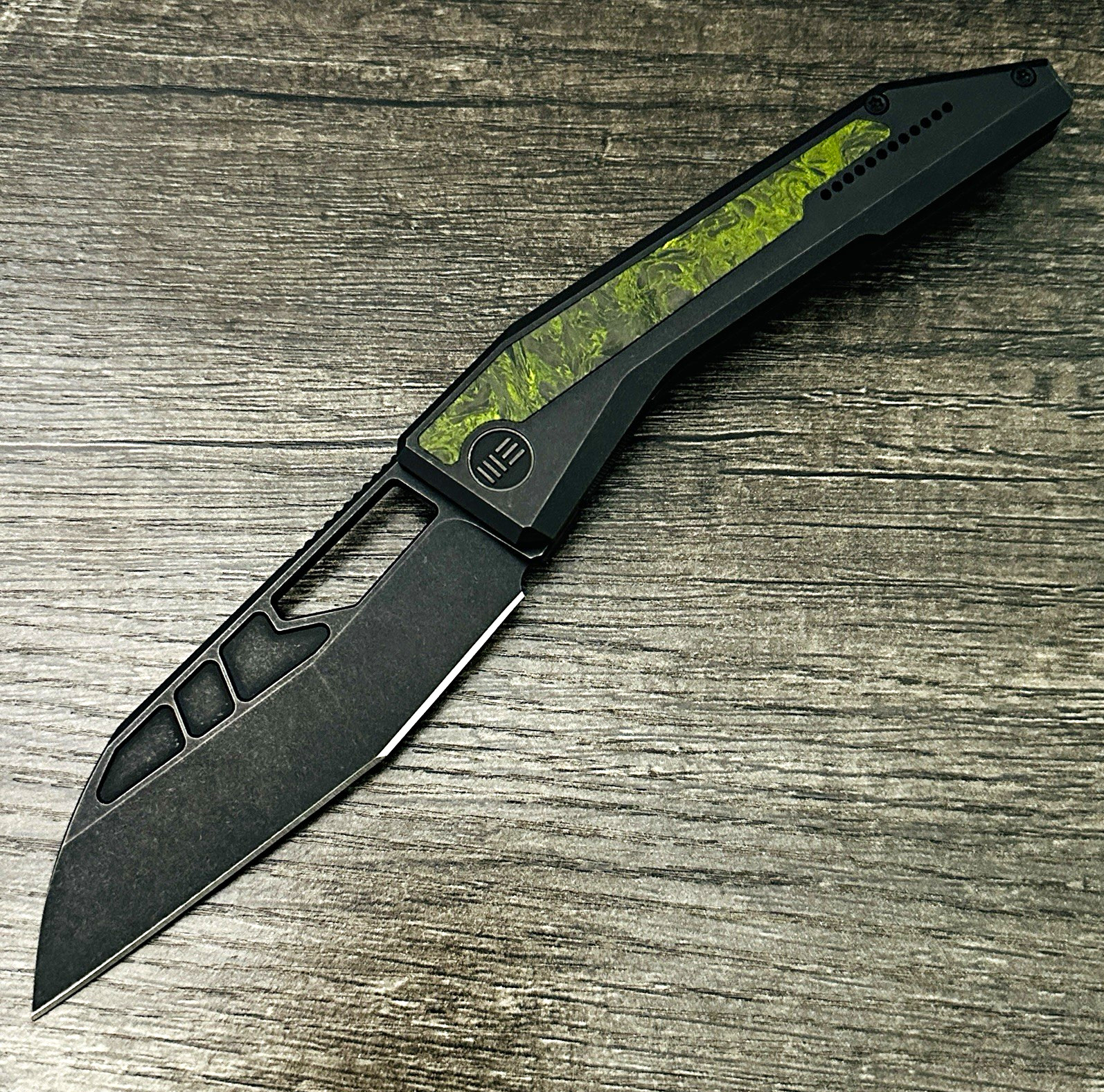 WE Knife Inceptus M390 Wharncliffe+Tanto, Frame Lock, Titanium Black/Green CF