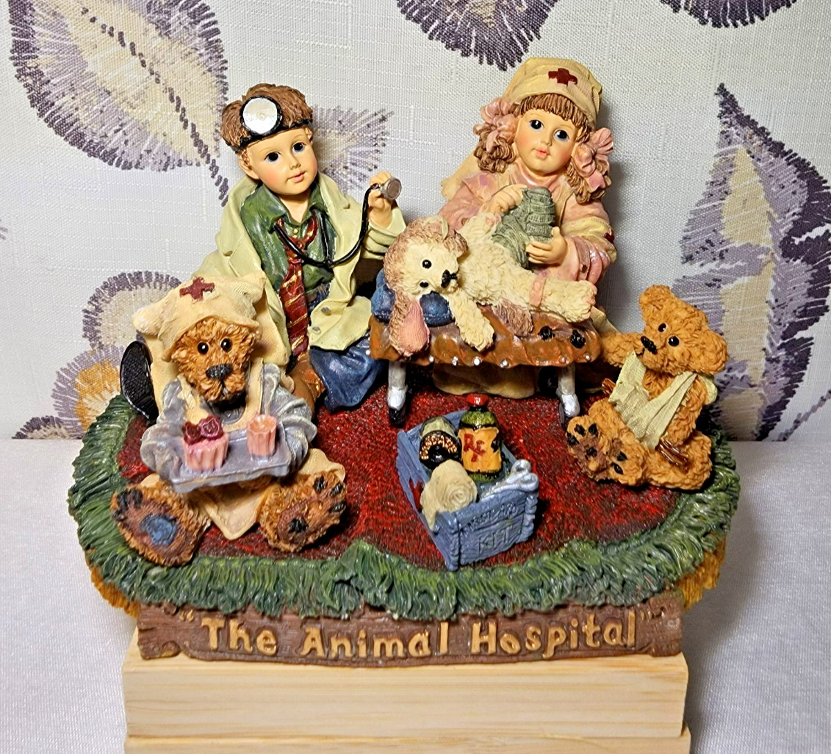 Vintage 1998 Boyds Bears Dollstone Jessica & Timmy Animal Hospital #3532 NIB