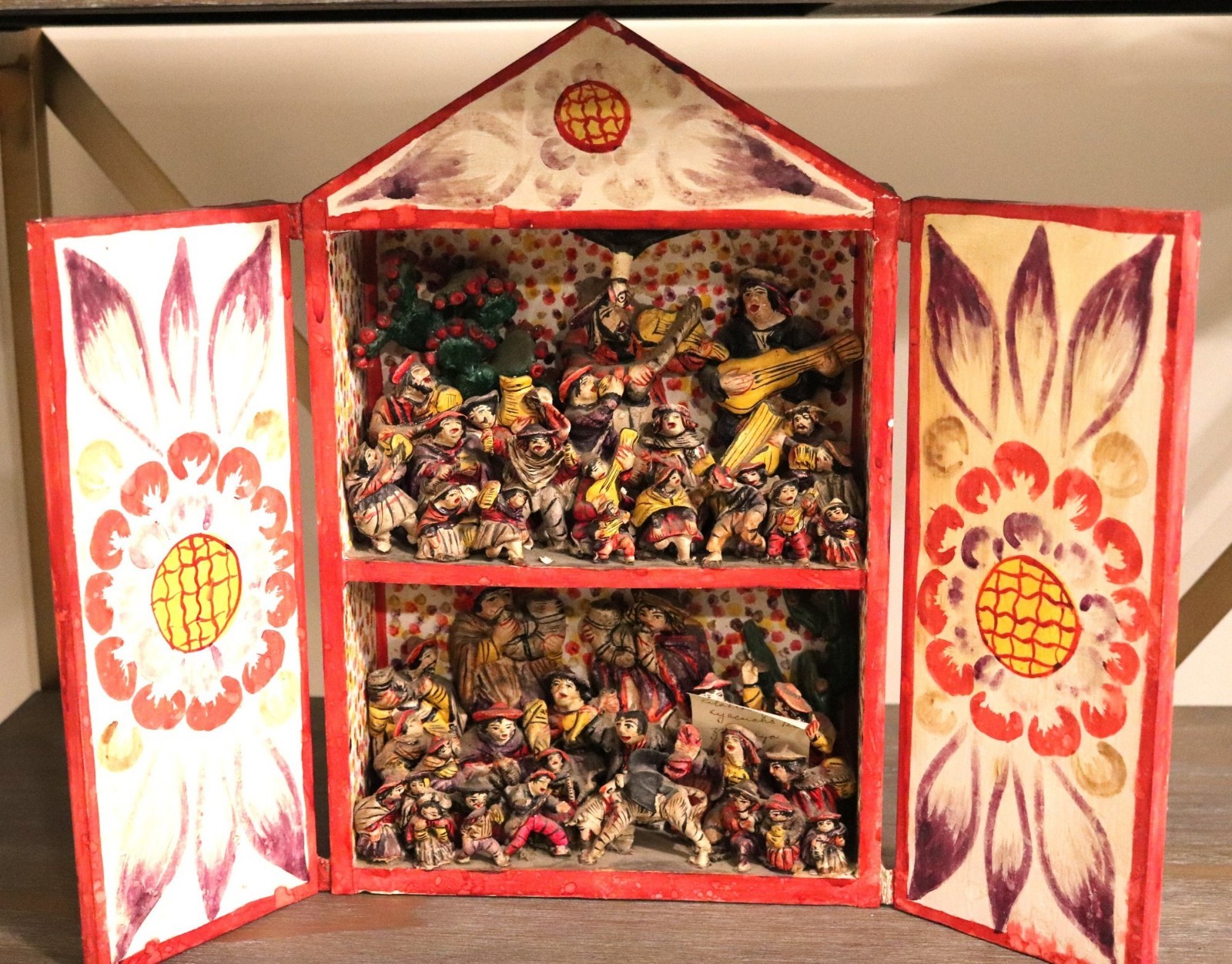 Large Vintage Peruvian Ayacucho San Marcos Retablo Folk Art Diorama 14