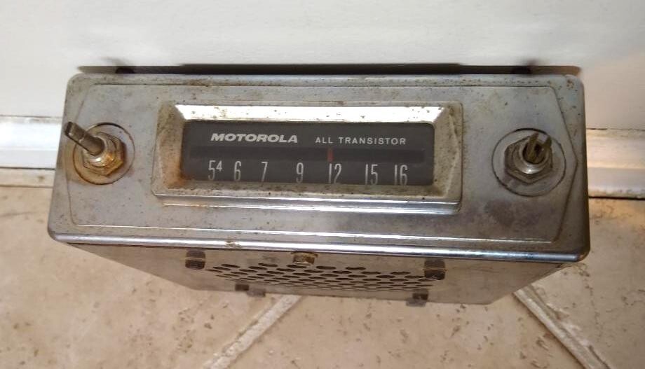 Vintage 1962 1963 Motorola 413T All transistor AM Auto Car Radio Not Tested Vintage 1962 1963 Motorola 413T All transistor AM Auto Car Radio Not Tested