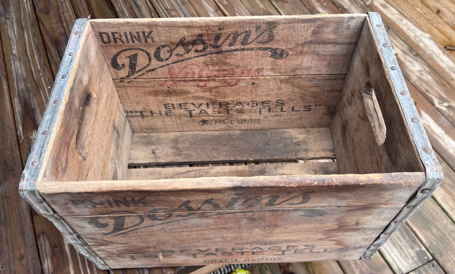 Antique Dossin’s Beverage Wooden Crate Grand Rapids MI The Taste Tells 1930s