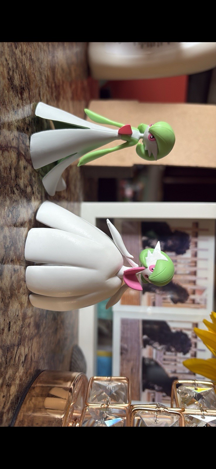 scale world gardevoir and mega gardevoir