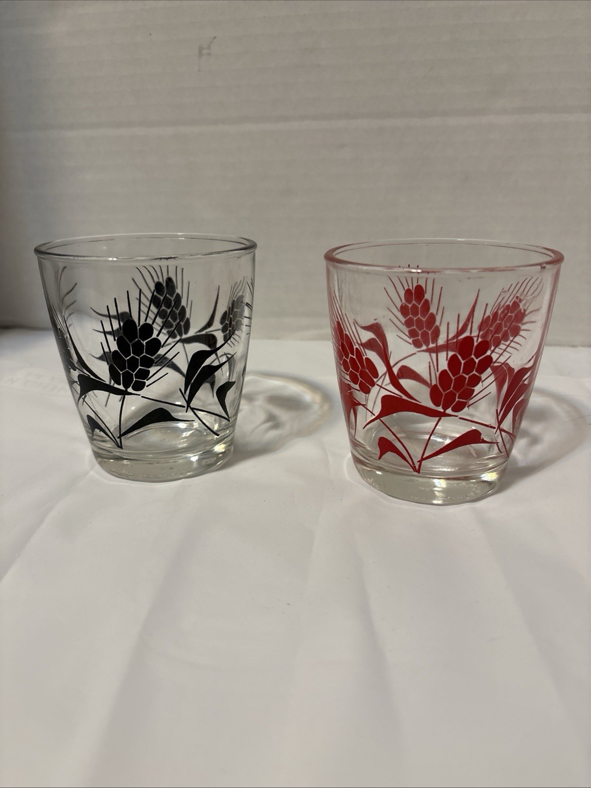 Vintage Hazel Atlas Sour Cream Glasses Set of 2 MCM Red Black Wheat Pattern 8oz