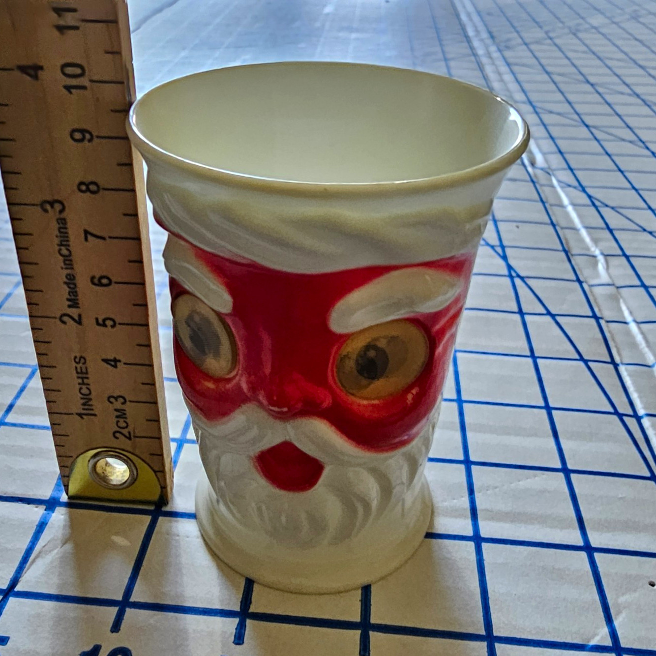 Vintage Eagle Plastic Santa Cup Shifty Lenticular Eyes Vari-Vue 1950s/60\'s Vintage Eagle Plastic Santa Cup Shifty Lenticular Eyes Vari-Vue 1950s/60\'s