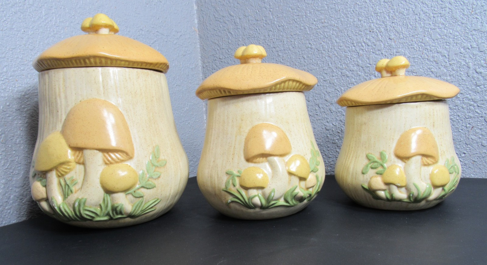 Vintage 1970's Arnels Ceramic Set of 3 Mushroom Canisters With Lids Vintage 1970's Arnels Ceramic Set of 3 Mushroom Canisters With Lids