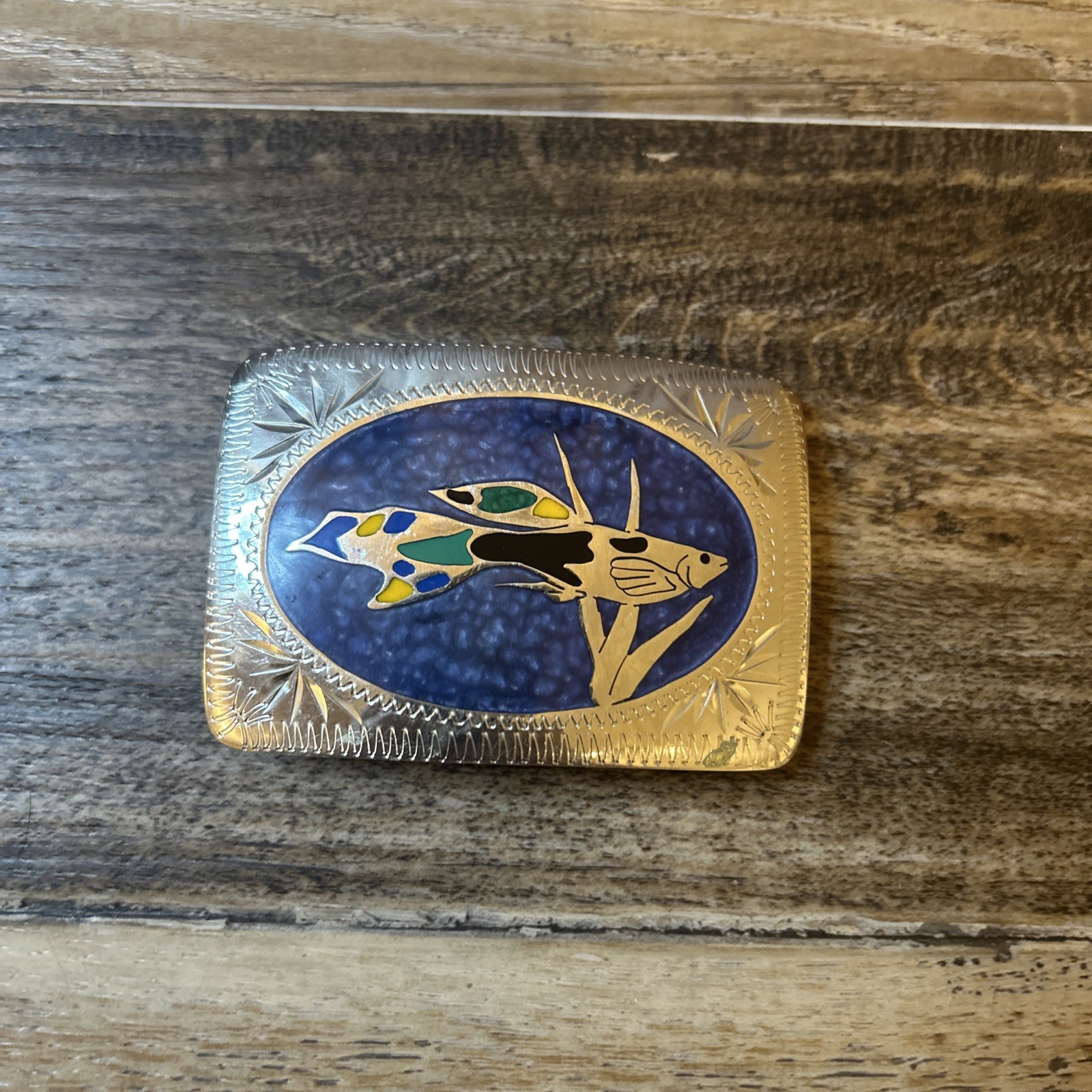 VTG Johnson & Held Handmade Belt Buckle Fighting Betta Fish Blue/Green Inlay VTG Johnson & Held Handmade Belt Buckle Fighting Betta Fish Blue/Green Inlay