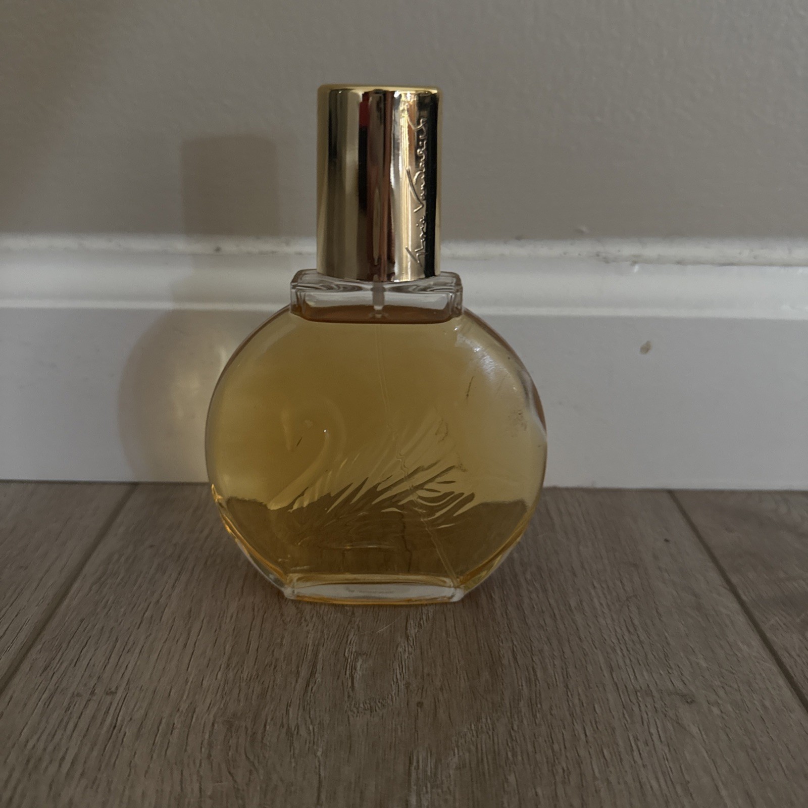 Vintage Gloria Vanderbilt Eau de Toilette Perfume Spray 100mL 3.4 fl. Oz Full Vintage Gloria Vanderbilt Eau de Toilette Perfume Spray 100mL 3.4 fl. Oz Full
