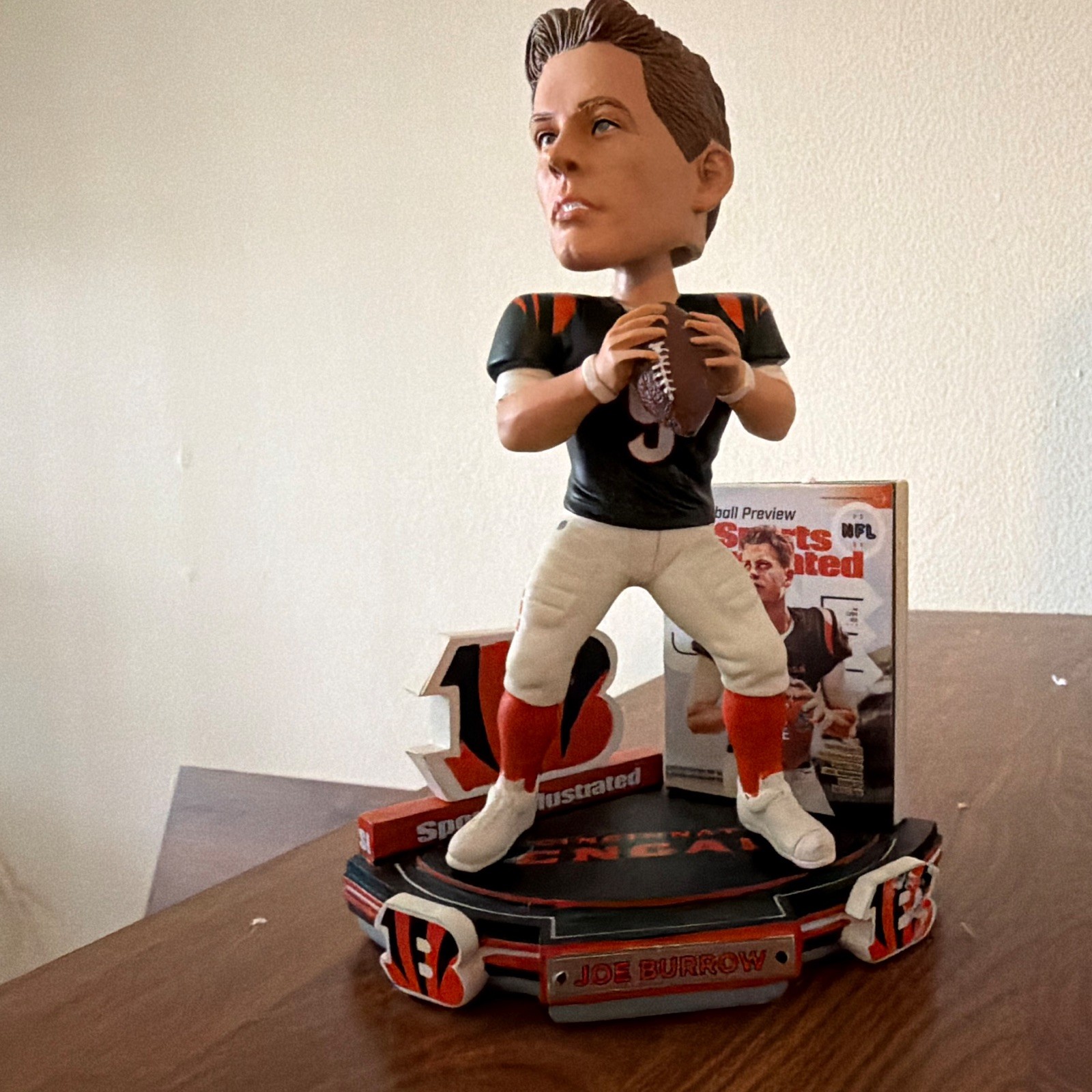 FOCO Joe Burrow Cincinnati Bengals Sports Illustrated LE 71/3000 Bobblehead