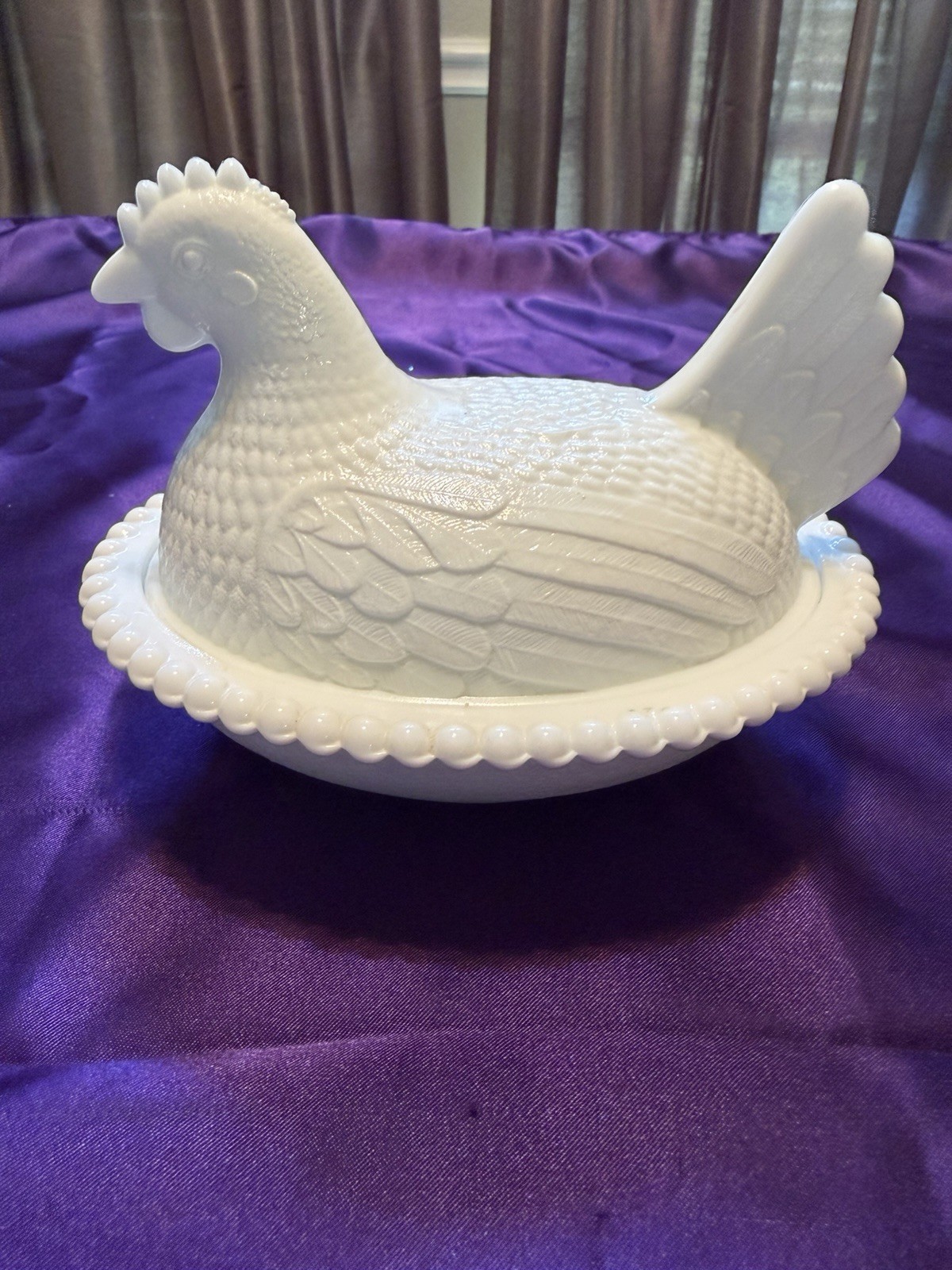 Vintage Indiana White Milk Glass Hen On Nest Covered Dish Beaded Edge