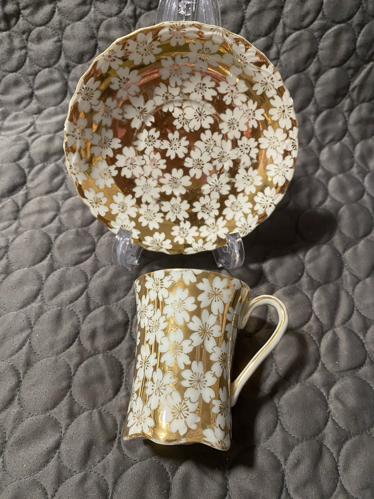 VNTG c1940’s Cherry Blossom Porcelain Demitasse Tea/Coffee cup Saucer Gold Gilt VNTG c1940’s Cherry Blossom Porcelain Demitasse Tea/Coffee cup Saucer Gold Gilt