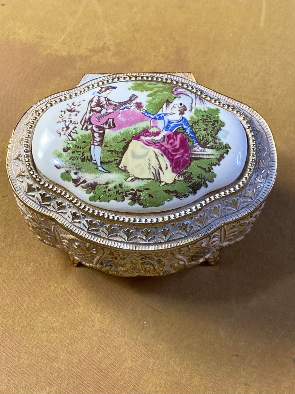 Vintage Limoges Style Porcelain Top Trinket Jewelry Metal Box, Made in Japan Vintage Limoges Style Porcelain Top Trinket Jewelry Metal Box, Made in Japan