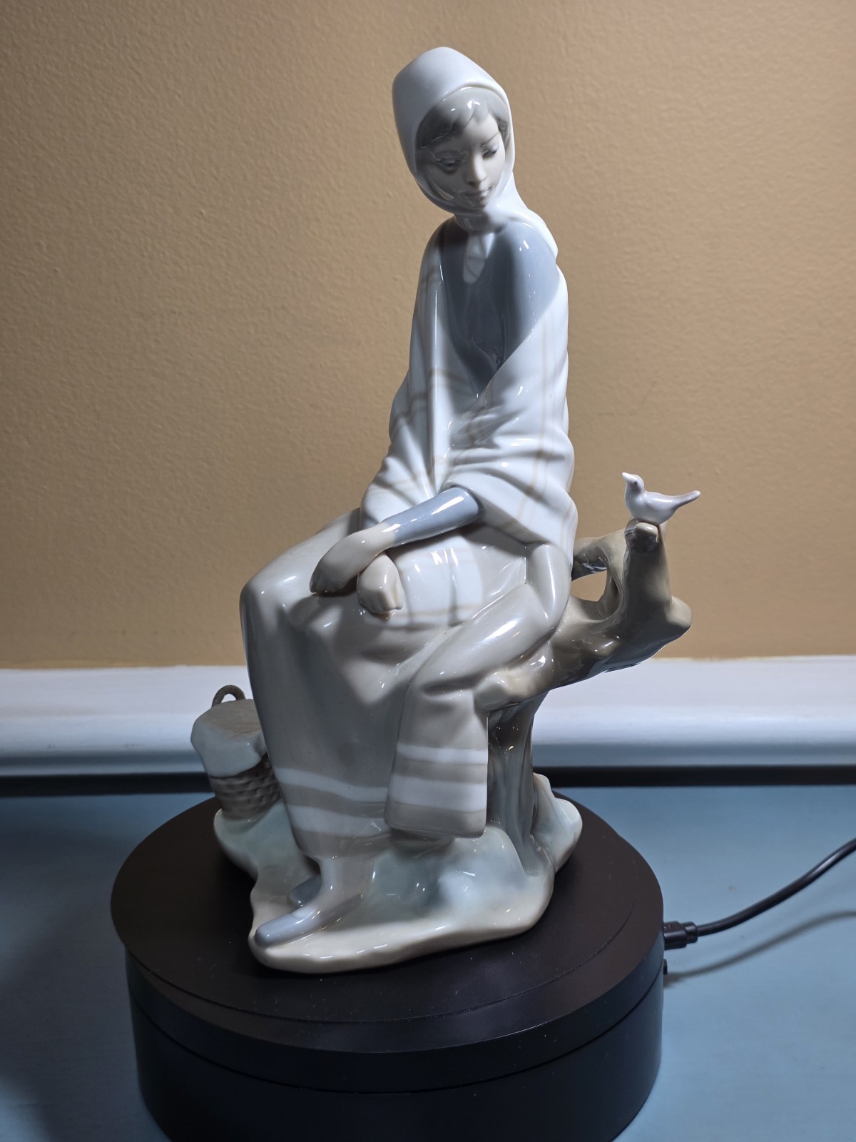 Vintage Lladro Figurine #4576 New Shepherdess, Gloss Finish 10.5 Vintage Lladro Figurine #4576 New Shepherdess, Gloss Finish 10.5