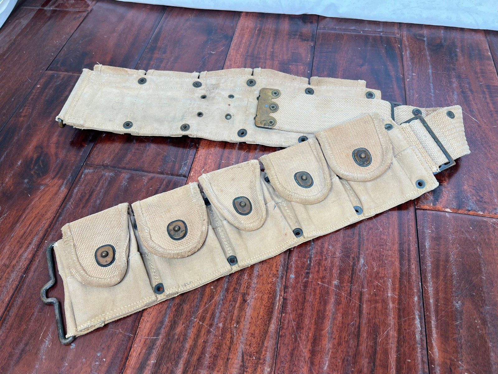 Vintage Original WWII? US ARMY 10 Pocket Ammo Belt Cartridge Belt Field Gear Vintage Original WWII? US ARMY 10 Pocket Ammo Belt Cartridge Belt Field Gear
