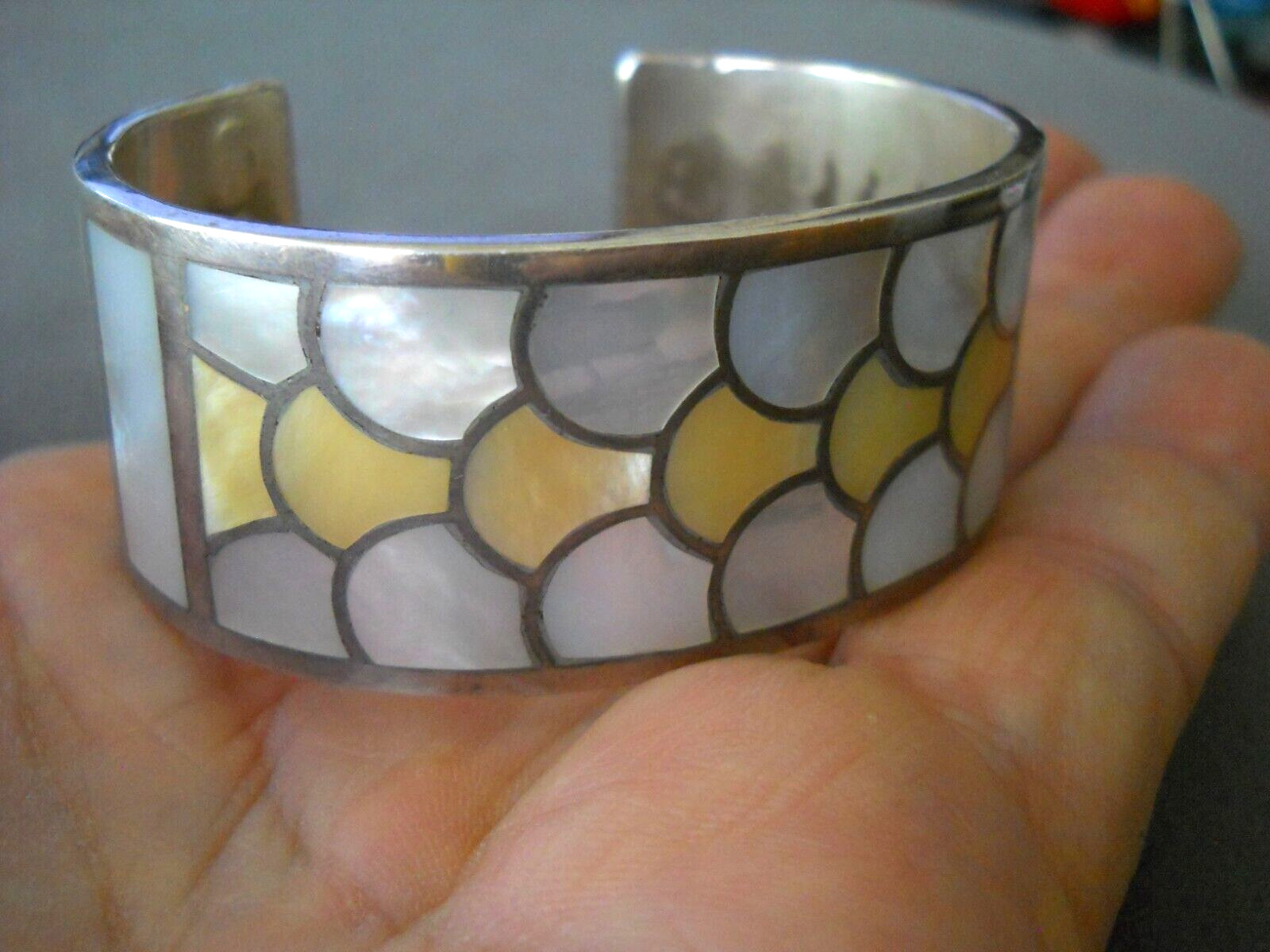 CHAVEZ Zuni Native American MOP Abalone Fish Scale Inlay Sterlin Silver Bracelet CHAVEZ Zuni Native American MOP Abalone Fish Scale Inlay Sterlin Silver Bracelet