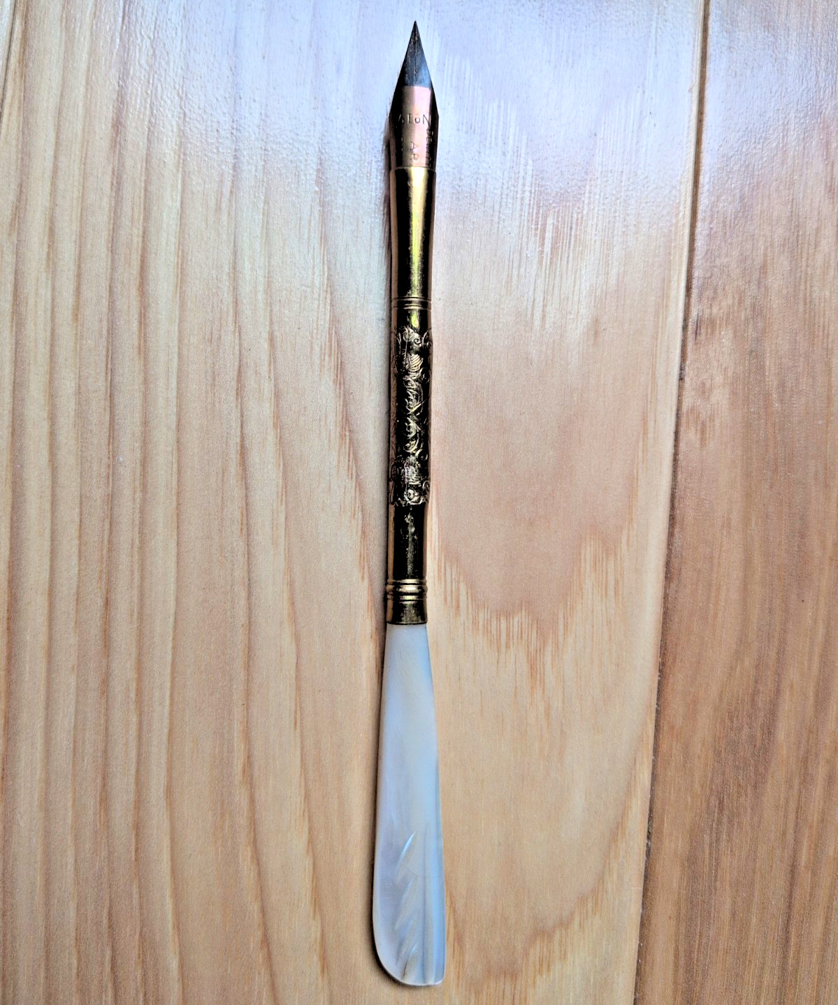 Antique Dewitt & Sinclair's Mother of Pearl Dip Pen Arabian Golden Pen No 17